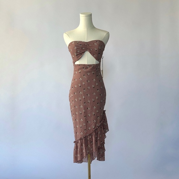 superdown Dresses & Skirts - Superdown Midi Cutout Dress Floral XS